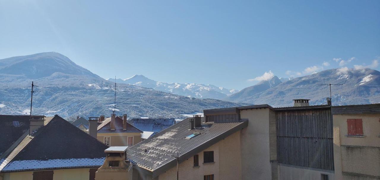 L'Hivernet, Grand Triplex Neuf Au Coeur D'Embrun Acces Facile Zewnętrze zdjęcie