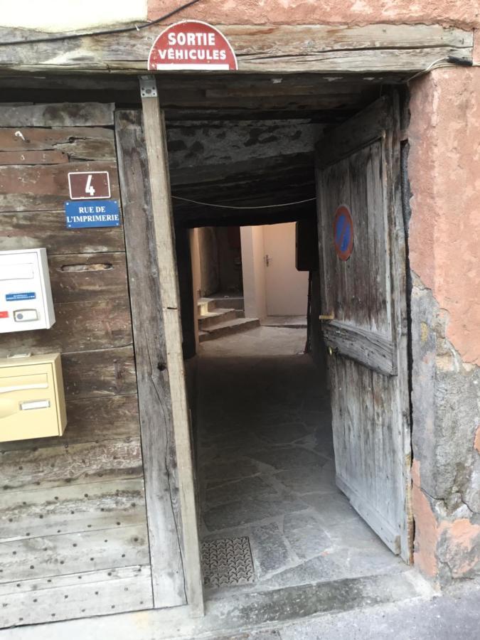 L'Hivernet, Grand Triplex Neuf Au Coeur D'Embrun Acces Facile Zewnętrze zdjęcie