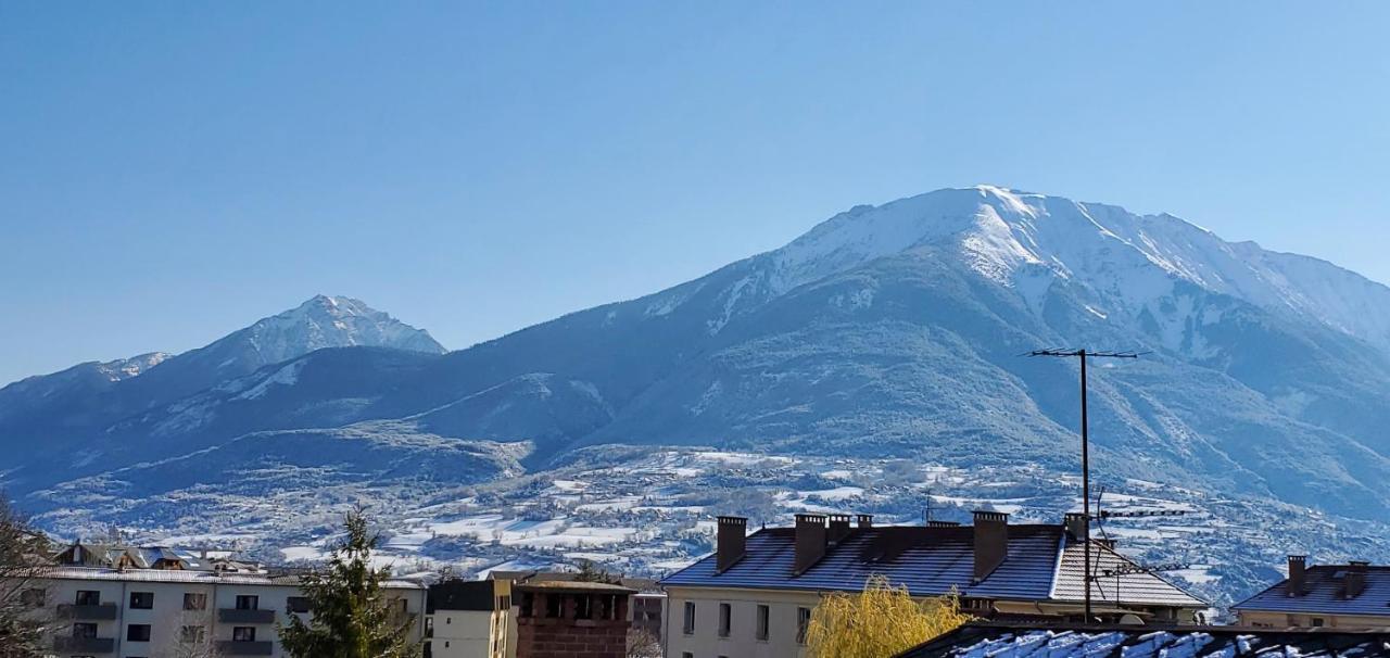 L'Hivernet, Grand Triplex Neuf Au Coeur D'Embrun Acces Facile Zewnętrze zdjęcie