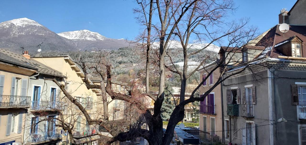 L'Hivernet, Grand Triplex Neuf Au Coeur D'Embrun Acces Facile Zewnętrze zdjęcie